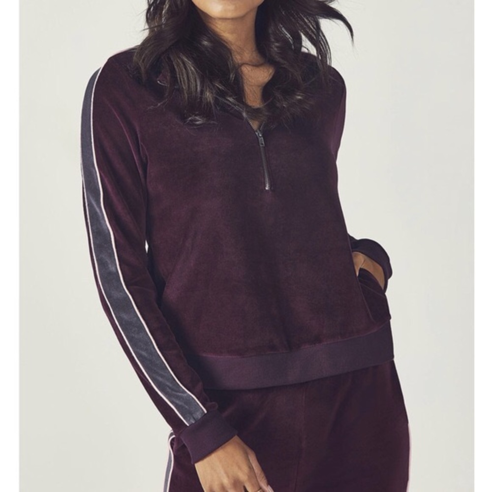 Fabletics Crewneck - image 1